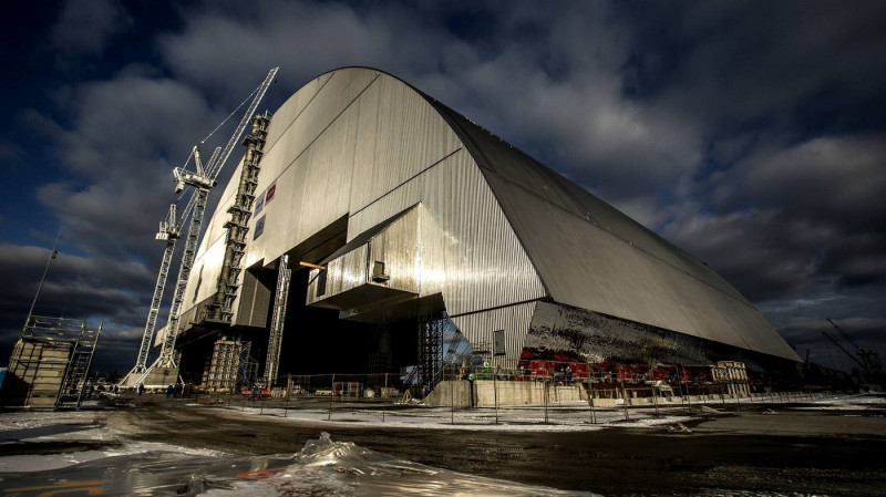 В Чернобыле достроили новый саркофаг для АЭС: Припяти грозит поток туристов