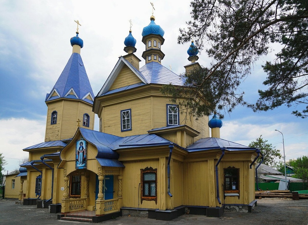 иллюстрации: Ишимский Покровский храм. Фотография В.М. Кутенёва,