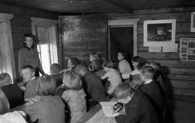 Зачем Сталин в 1940 году ввёл в СССР платное образование