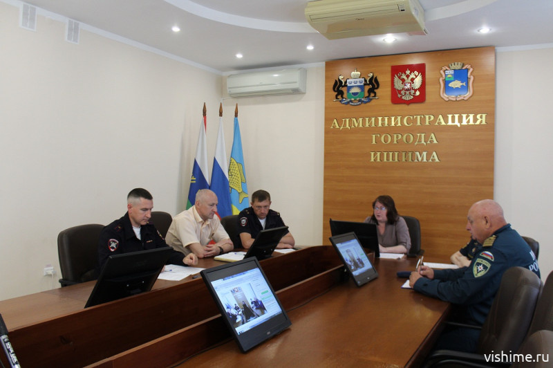 Более 1000 родителей Ишима и района обсудили безопасность детей на дорогах