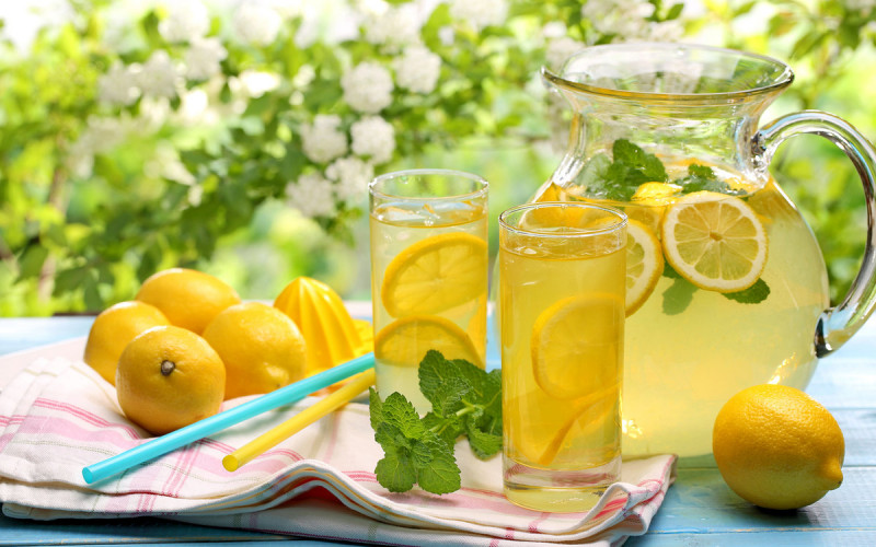 Спасаемся от жары - готовим лимонад