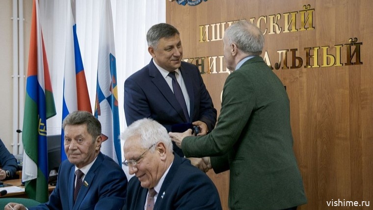 Утверждена новая структура администрации Ишимского округа