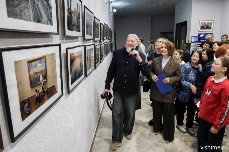 100 кадров о Петербурге: в Ишиме представили выставку фотографа Виталия Емельянова