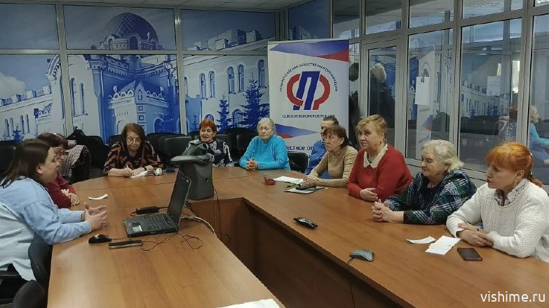 В Центре общения старшего поколения прошла лекция по стоматологическому здоровью