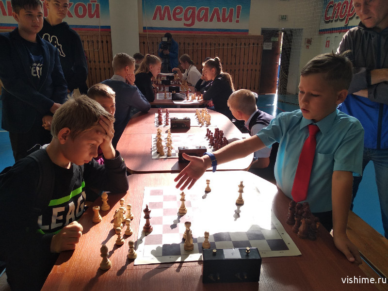 Игра для всех: популярность шахмат в Ишиме набирает обороты 