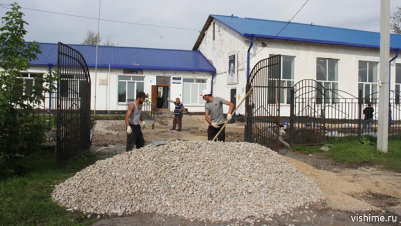 В основной школе села Борового Ишимского округа идёт капитальный ремонт