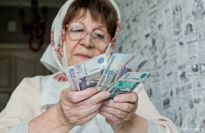 СФР подготовил документы для пенсии 11,5 тысячам тюменцев