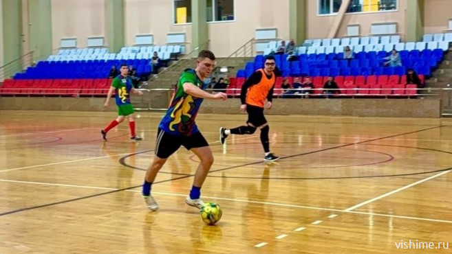 Ишимские пожарные поучаствовали в футбольном турнире