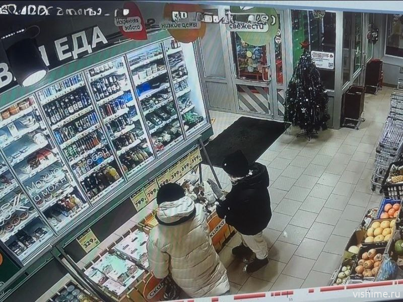 В Ишиме задержали двух девушек за кражу из сетевого магазина