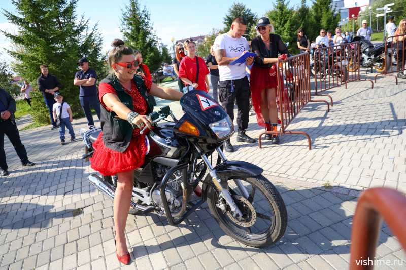 В Ишиме прошёл мотопробег в честь Всемирного дня первой помощи