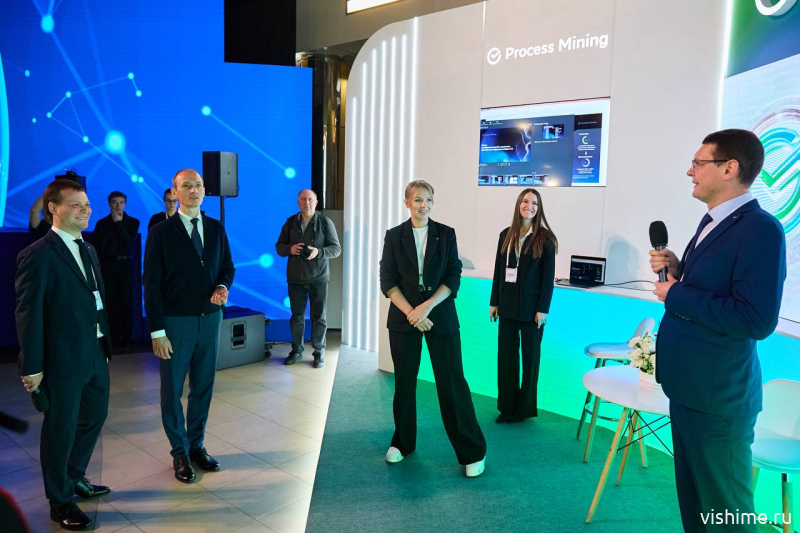 Сбер продемонстрировал передовые технологии на форуме «Инфотех»