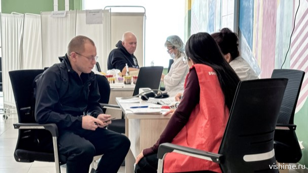 За один день — 12 специалистов: как в Тюменской области заботятся о здоровье ветеранов