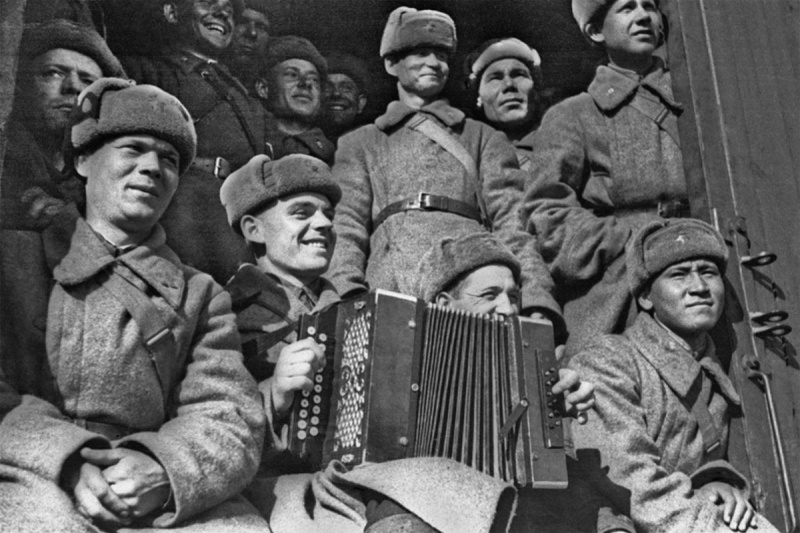 Как ключи и монеты защищали красноармейцев от смерти?