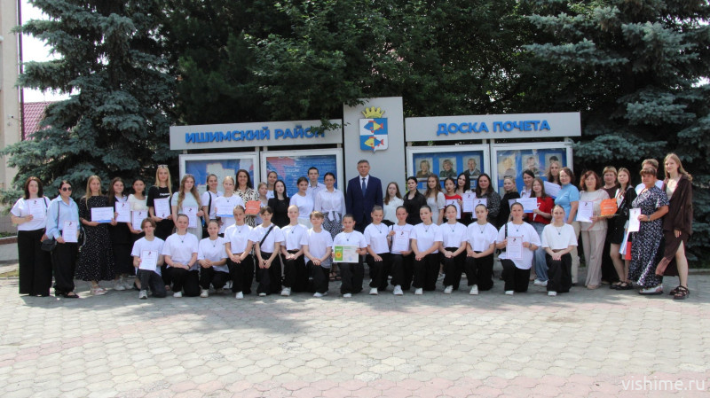Как «Движение первых» помогает подросткам найти свой путь — обсудили в Ишимском округе