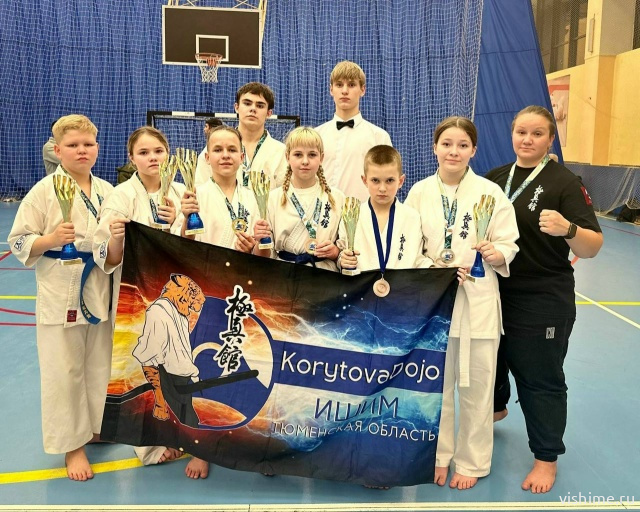 Ишимские киокушины завоевали 8 медалей на чемпионате Свердловской области
