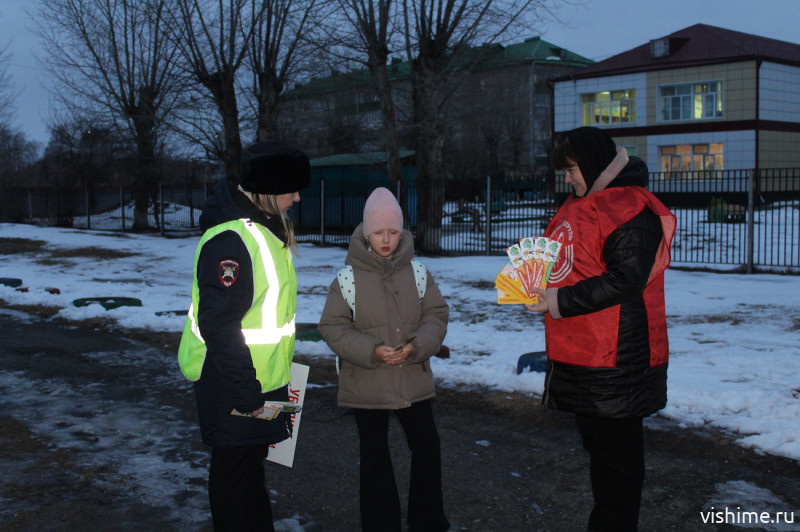 В Ишимском районе проходит акция «Безопасный путь в школу» с участием родителей и автоинспекторов