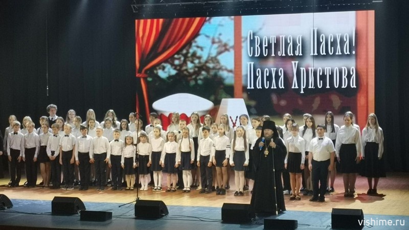 Ишимские православные отмечали самый главный христианский праздник - Пасху.