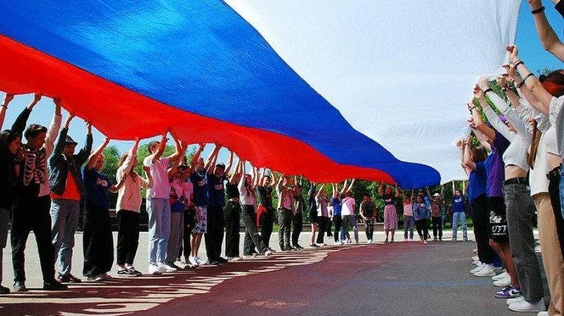 Когда и сколько отдыхаем на День России