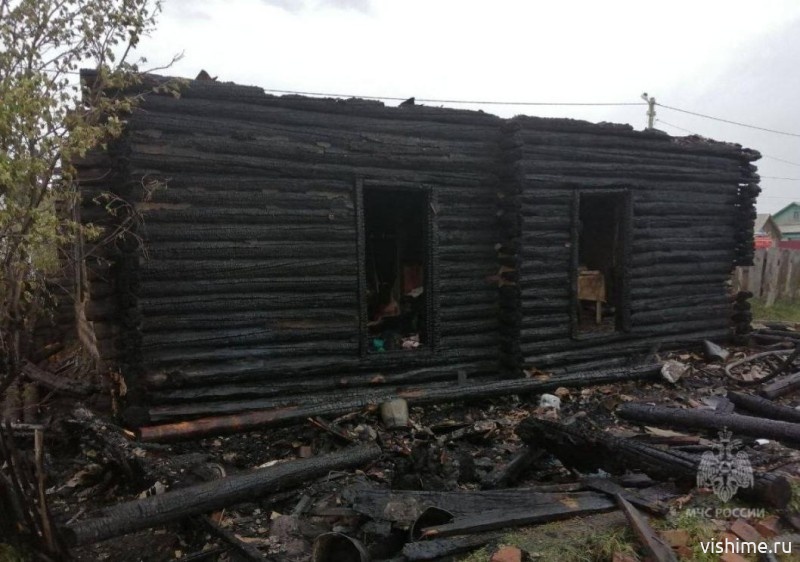 На пожаре в Казанском районе  погибла женщина