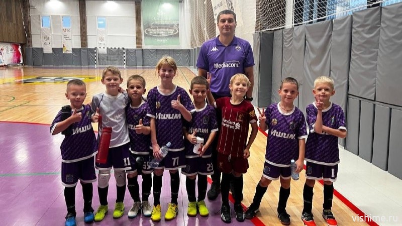 Юные футболисты Ишима приняли участие в первом туре Юниорлиги по футзалу