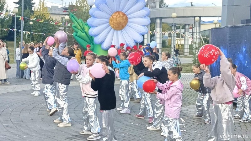 День знаний в Фестивальном парке Ишима