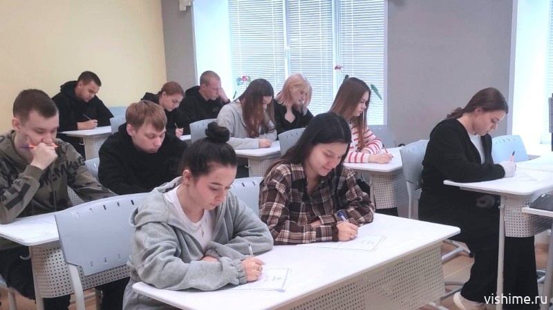 В Ишиме стартовал Всероссийский агродиктант для студентов и сотрудников техникума