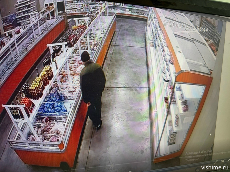 В Ишиме полицейские задержали подозреваемого в краже мяса и косметических средств