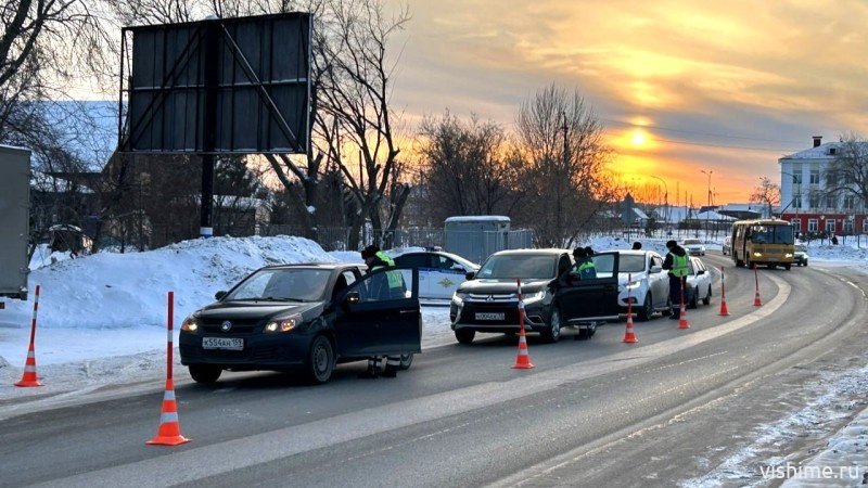 В Ишиме прошла сплошная проверка водителей 