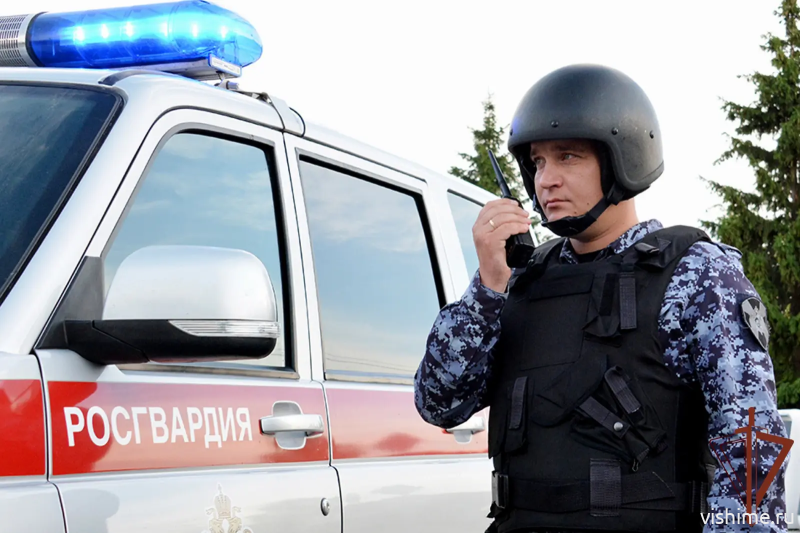 В Ишиме по горячим следам задержали мужчину за взлом магазина и кражу товара