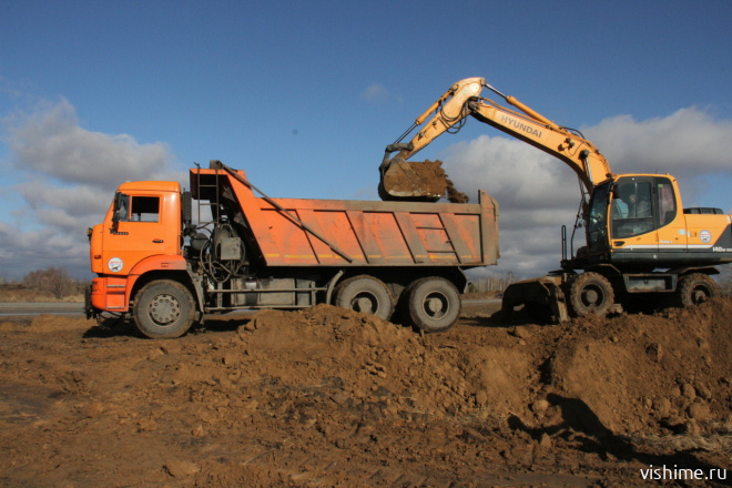 В Ишимском округе продолжат возведение противопаводковых дамб