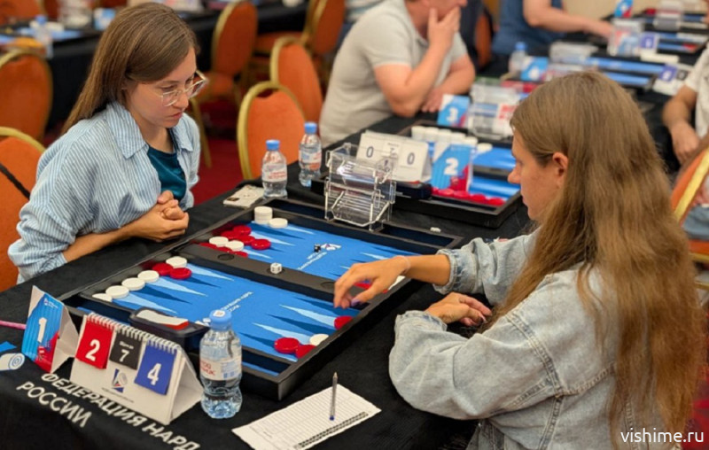 В Ишиме пройдёт женский турнир по длинным нардам