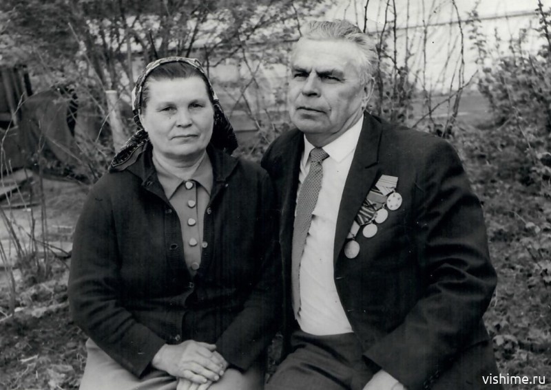 Семейные истории жителей Югры войдут в Книгу Памяти Сбера к 80-летию Великой Победы
