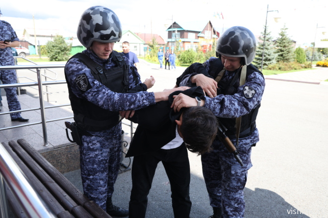 В Ишиме прошли всероссийские антитеррористические учения с участием полиции, Росгвардии и МЧС