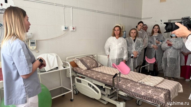 В перинатальном центре Ишима провели экскурсию для будущих мам