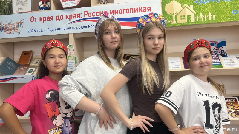 Школьники Ишимского района узнали о кокошнике и создали зарукавье