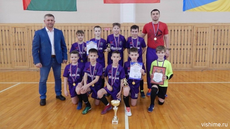 Ишимские футболисты стали лидерами на Открытом Кубке юга Тюменской области по мини-футболу 