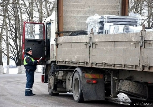 На автодороге Тюмень — Ишим — Омск в апреле увеличится поток грузового транспорта